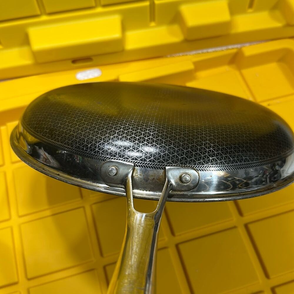 HexClad Hybrid Nonstick 12-Inch Frying Pan with Tempered Glass Lid Good Used - Picture 10 of 11